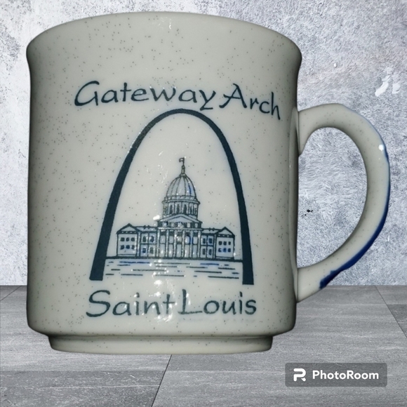 Gateway Arch Saint Louis Missouri coffee Mug preowned euc - Picture 2 of 7